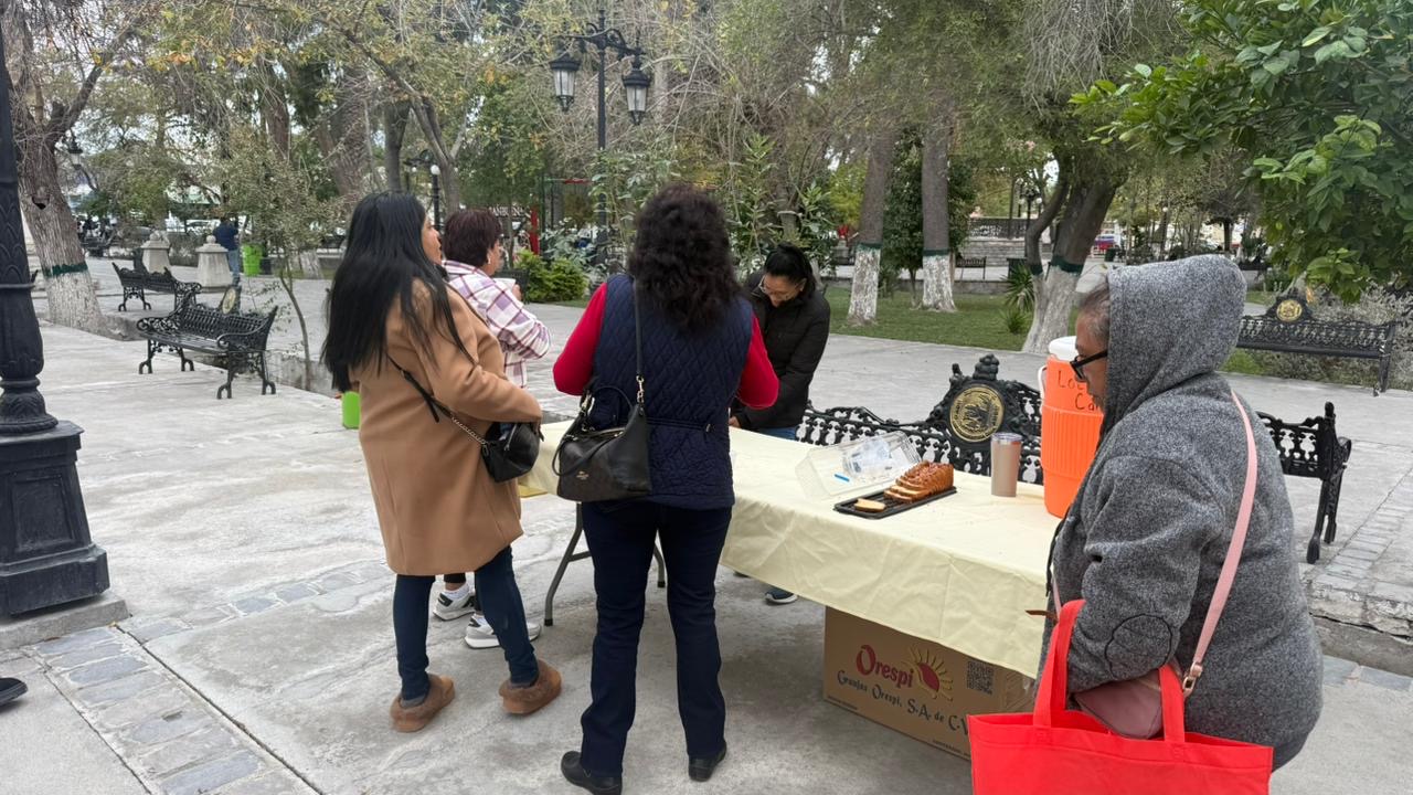 Asiste DIF San Buena por frente frío a los vecinos del municipio