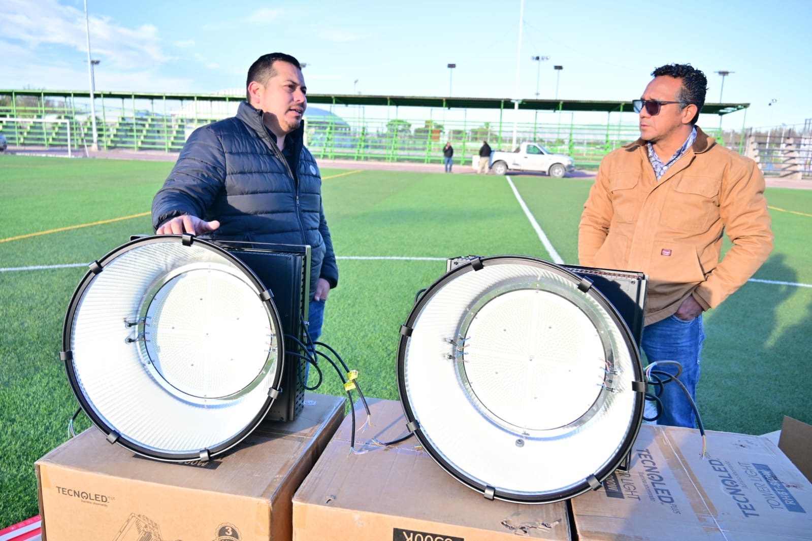 ILUMINA SAN BUENA CANCHAS Y GRADAS DE UNIDAD DEPORTIVA
