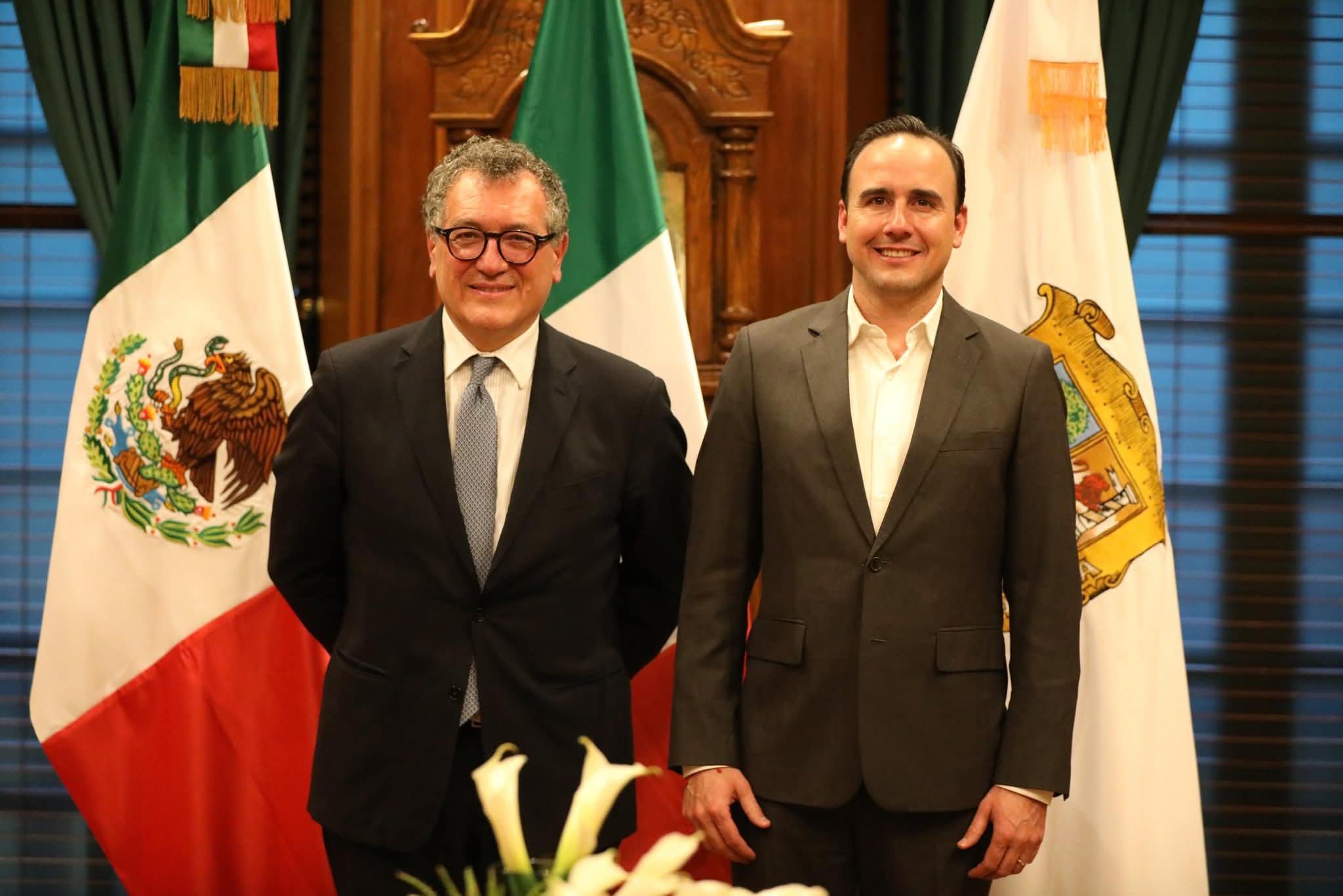 SE REÚNE MANOLO CON EL EMBAJADOR DE ITALIA