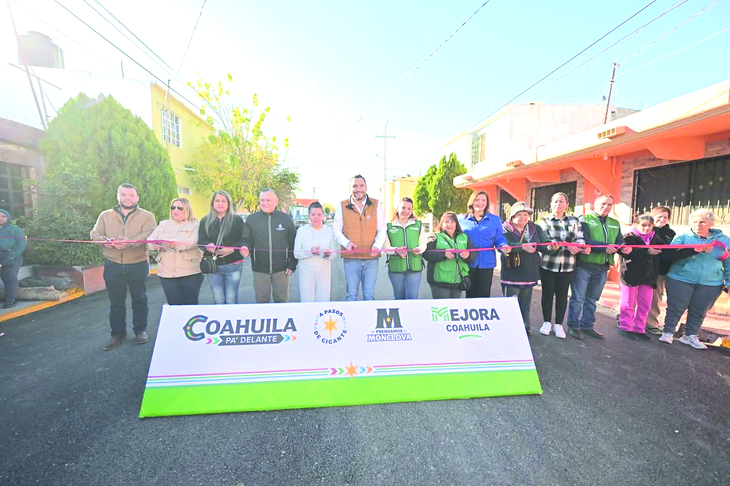 Fortalece Carlos la infraestructura educativa y urbana