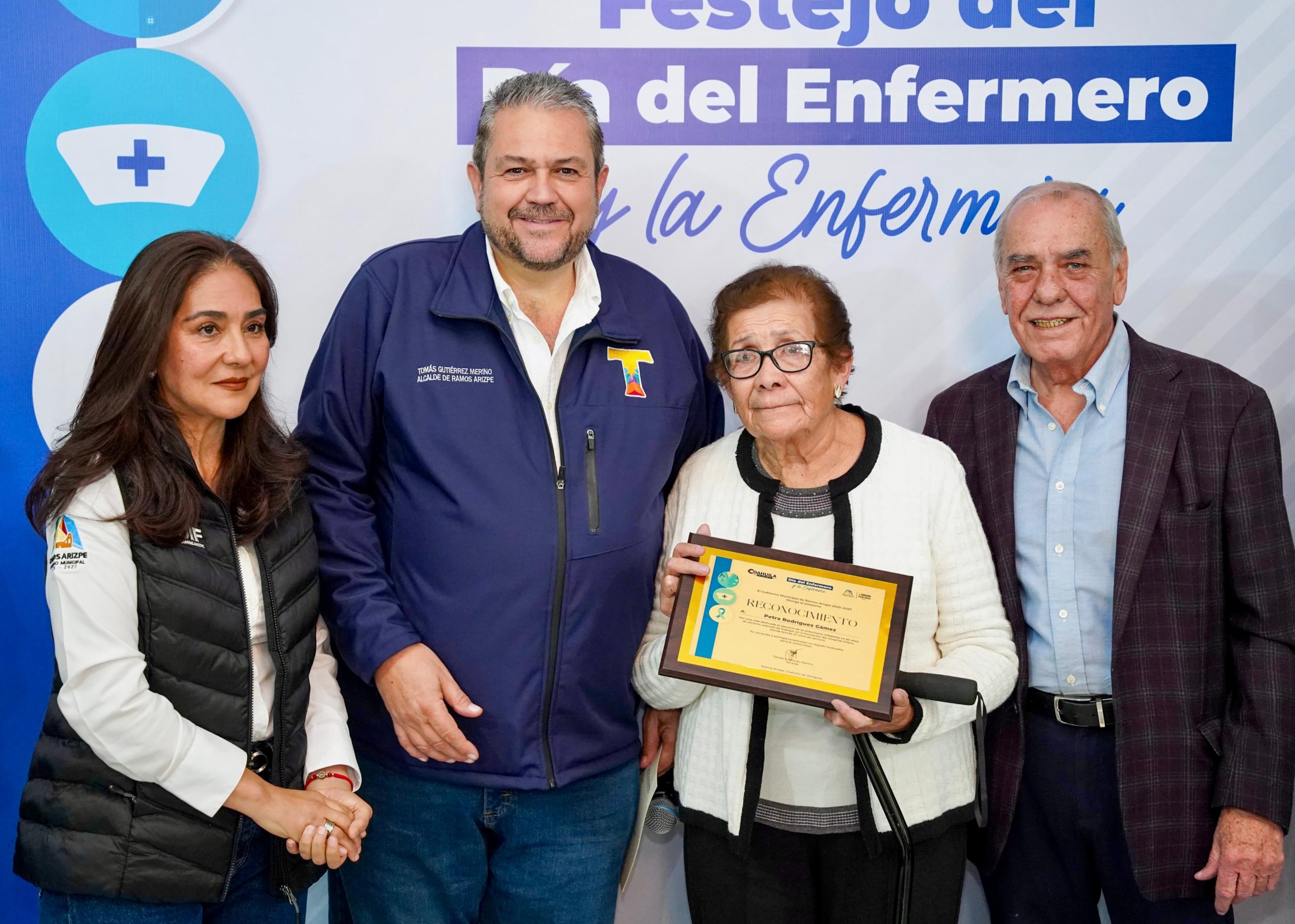 Enfermeras y enfermeros son un pilar de Ramos Arizpe: Tomás Gutiérrez