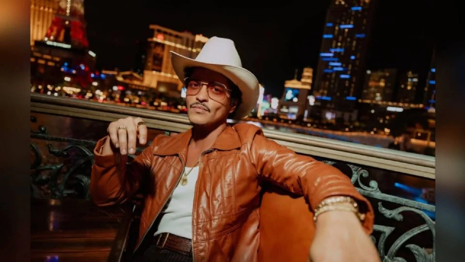 Bruno Mars regresa: anuncia su nuevo álbum «The Romantic» y una gira mundial