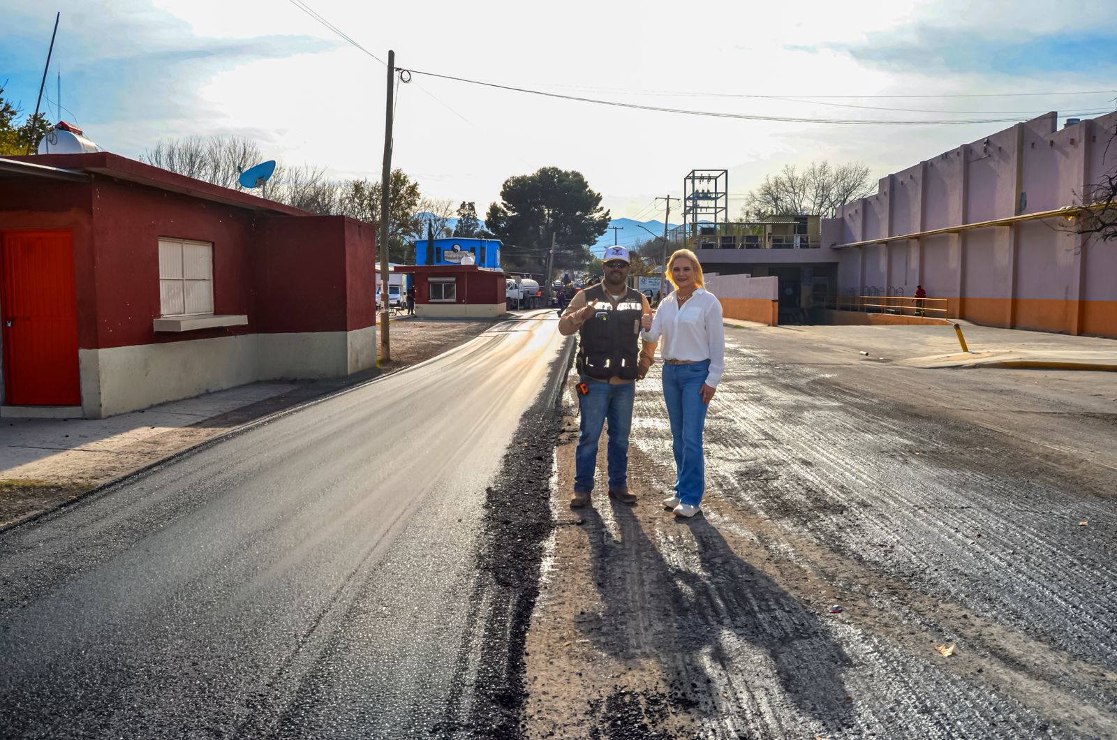 CONTINUA LAURA JIMÉNEZ GUTIÉRREZ CON MÁS OBRAS DE RECARPETEO EN MÚZQUIZ