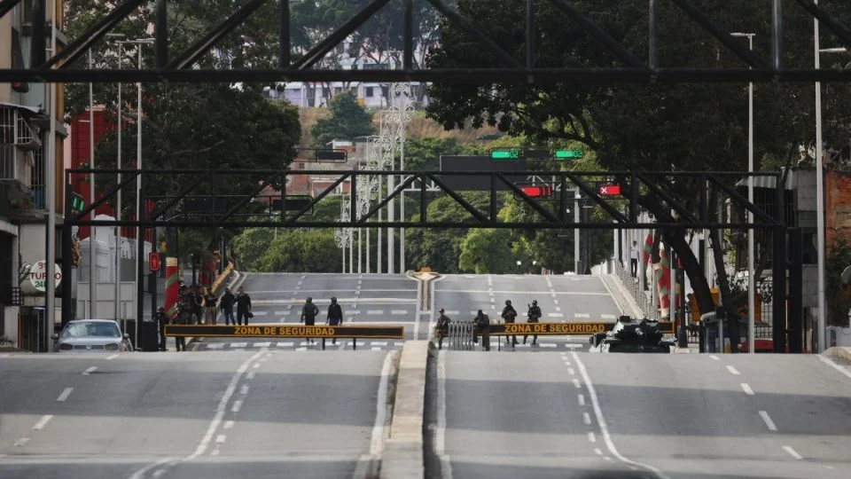 EU alerta por milicias armadas en Venezuela y pide a sus ciudadanos salir de inmediato del país