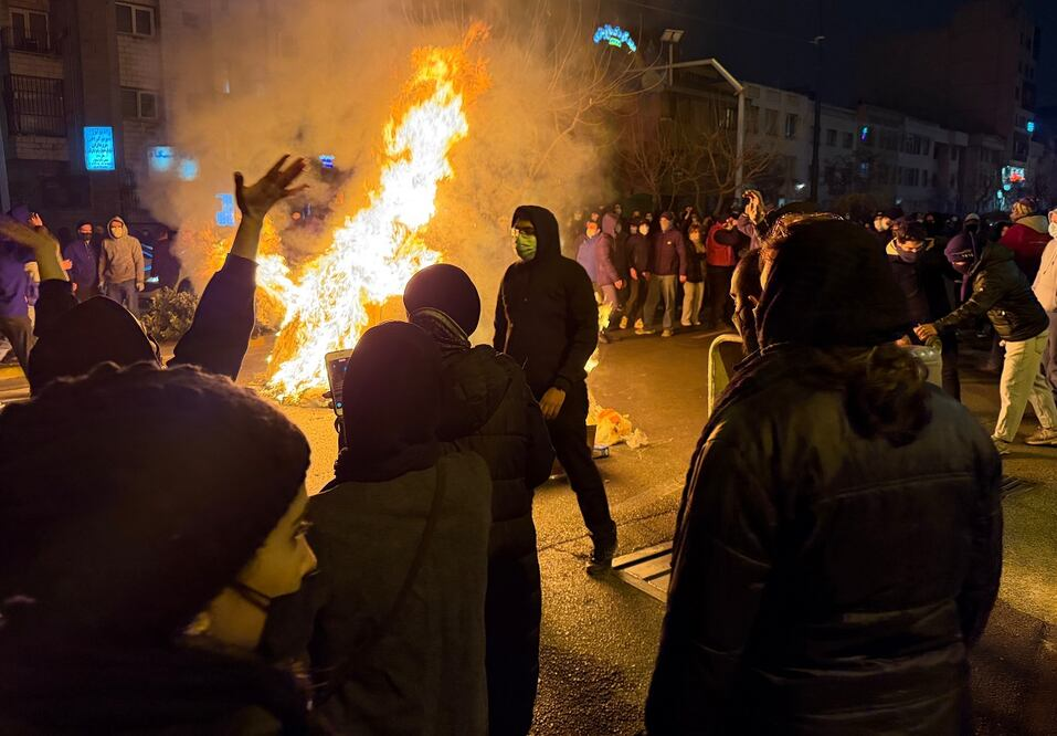 Activistas reportan al menos 2 mil m*ertos en represión de las protestas en Irán; Trump dice a manifestantes que ayuda va en camino
