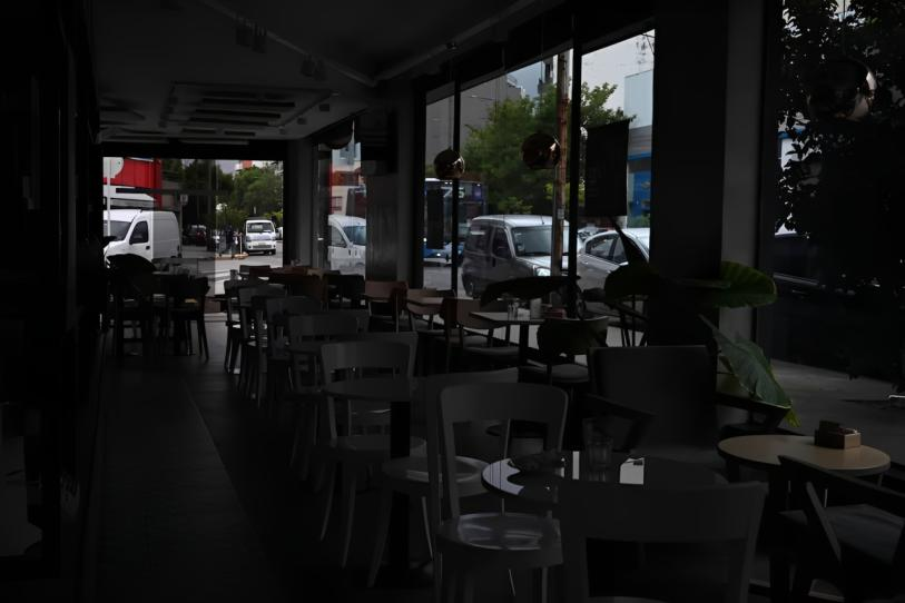 Buenos Aires se queda sin luz tras apagón masivo, en plena ola de calor