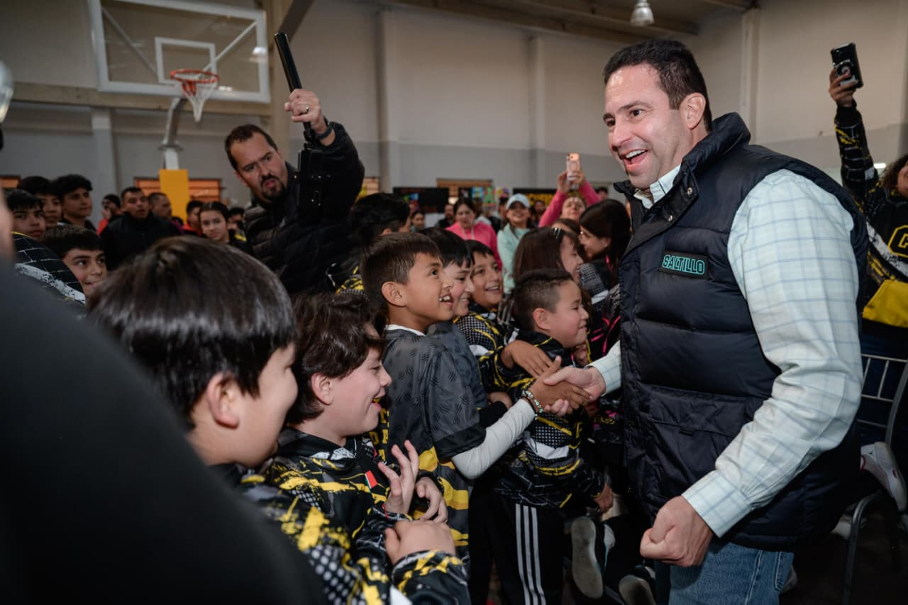 Apoya Javier Díaz a Academias Deportivas y Culturales en Saltillo