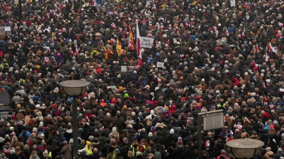«Groenlandia no está a la venta»: miles de manifestantes toman las calles de Dinamarca en protesta contra de las amenazas de Trump