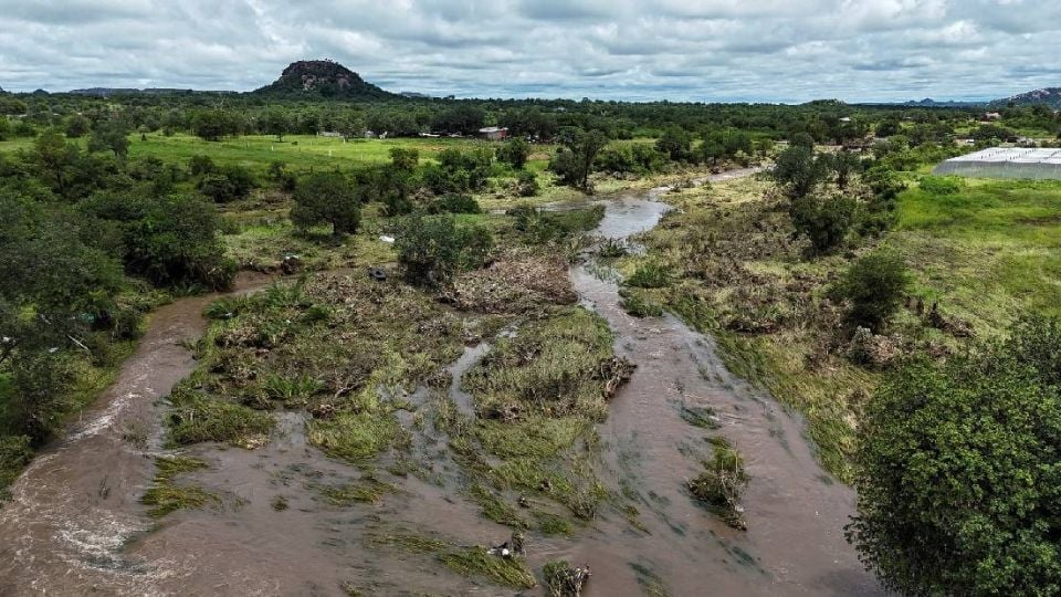 Declaran desastre nacional en Sudáfrica tras inundaciones que ya suman 31 personas sin vida