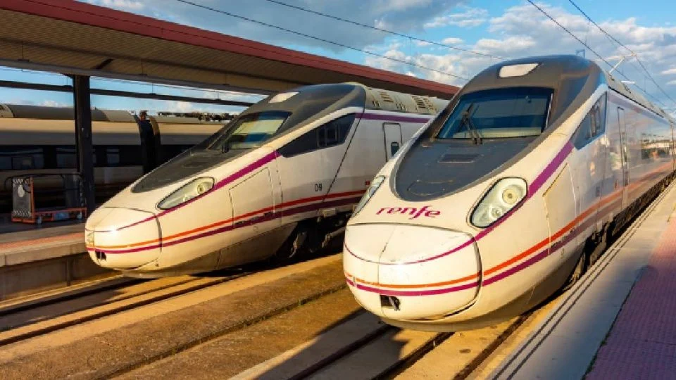 Se descarrilan trenes de alta velocidad en Córdoba, al sur de España; hay dos fallecidos