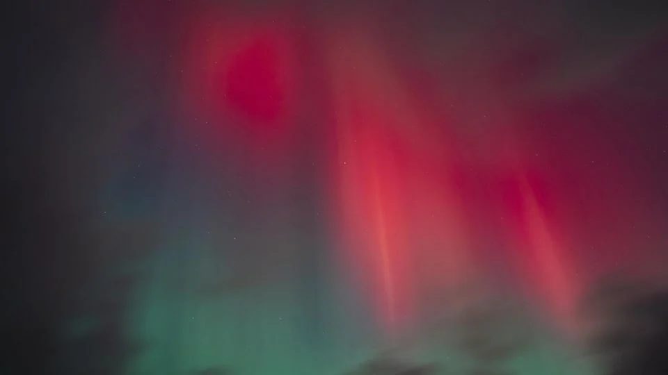 EU emite alerta por tormenta solar: provocará anomalías en GPS y auroras boreales