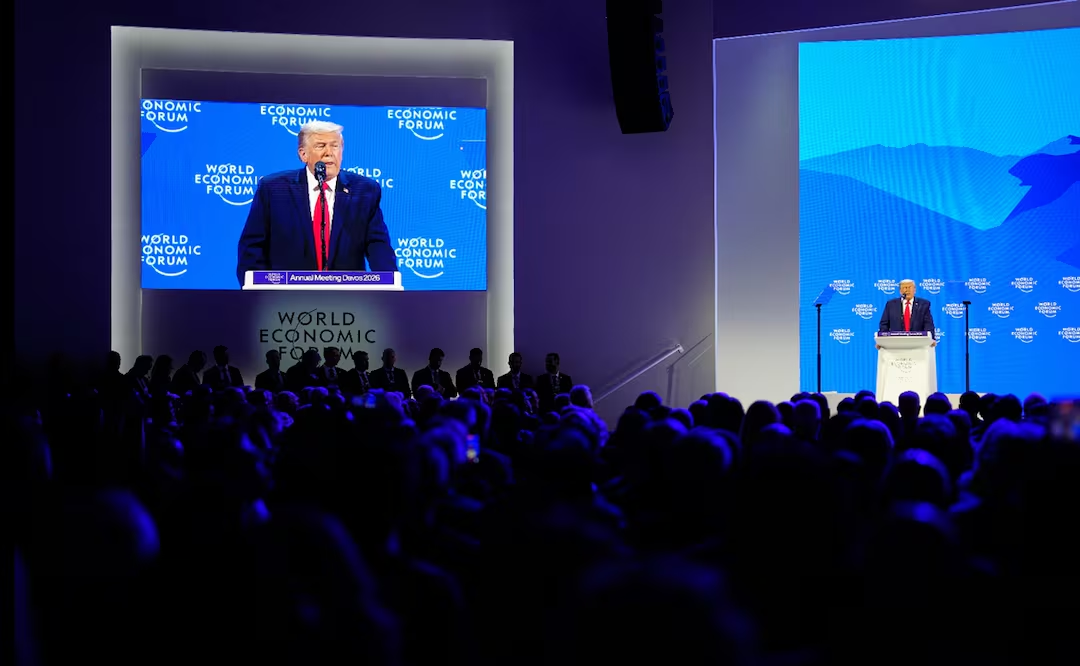 Trump afirma que «Europa no va en buena dirección»; exige «negociaciones» para la compra de Groenlandia y descarta la vía militar