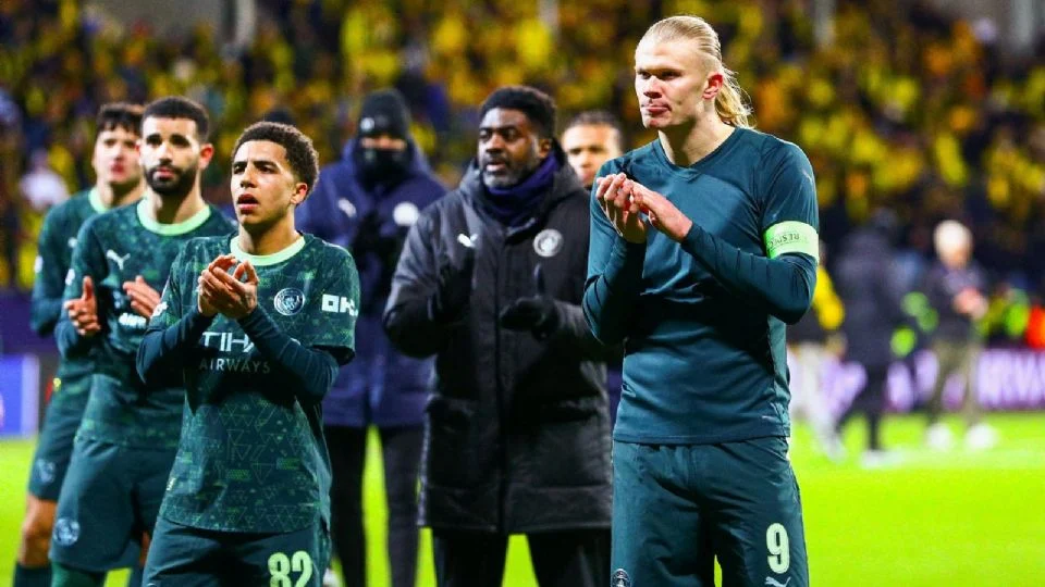 Jugadores del Manchester City reembolsarán el costo del boleto a aficionados que viajaron a Noruega y los vieron caer en la Champions