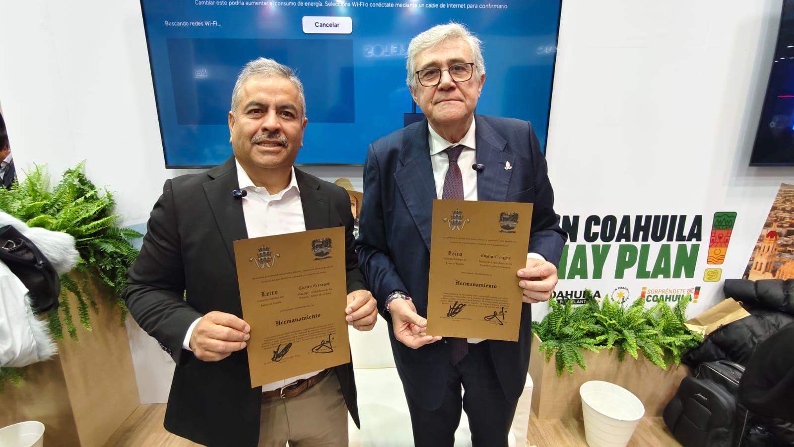 CUATRO CIÉNEGAS Y LEIRO, GALICIA, FORMALIZAN HERMANAMIENTO EN LA FITUR 2026