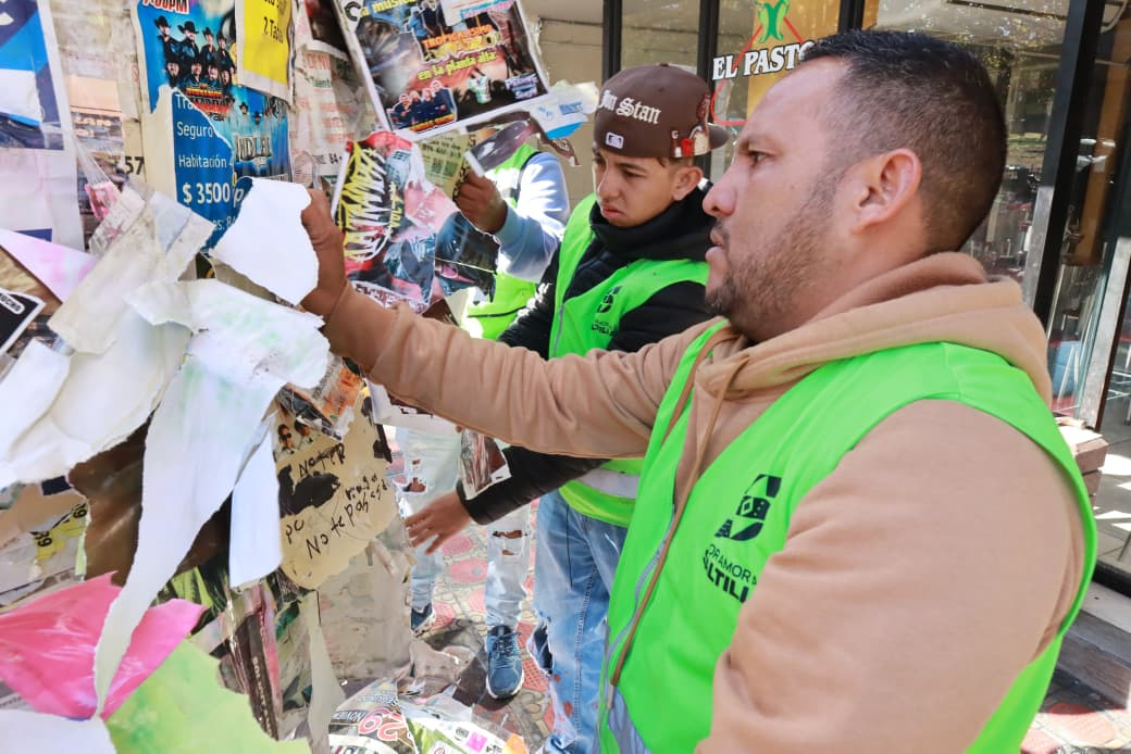 Protege Municipio Centro Histórico; retira publicidad irregular