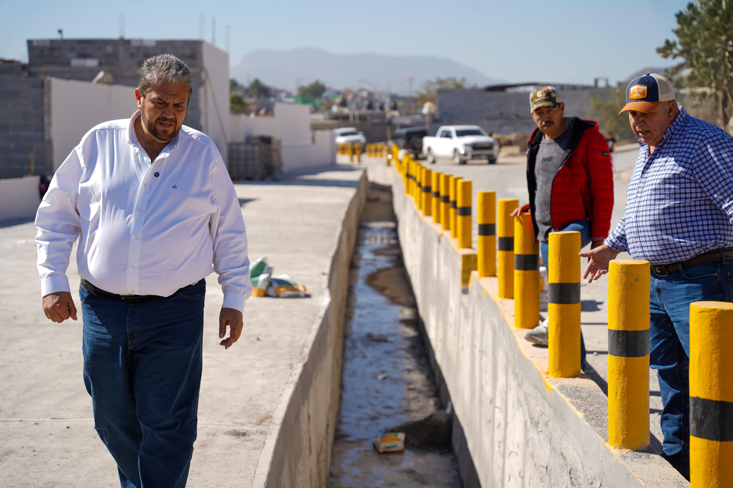 Con apoyo del Manolo Jiménez, concluye obra vial en colonia Mirador