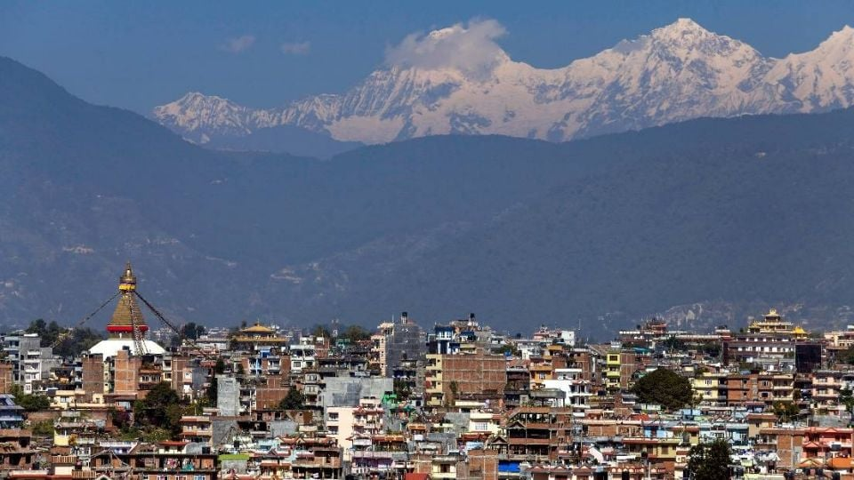 Nepal impone toque de queda en su frontera con India por tensiones sociales y tras las protestas de la «Generación Z»