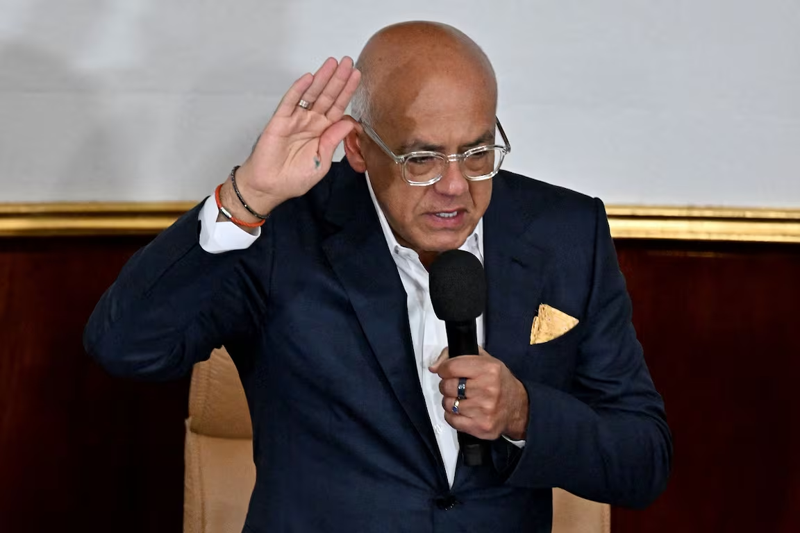 Venezuela aprueba reforma petrolera afín a EU; pretende atraer inversión privada