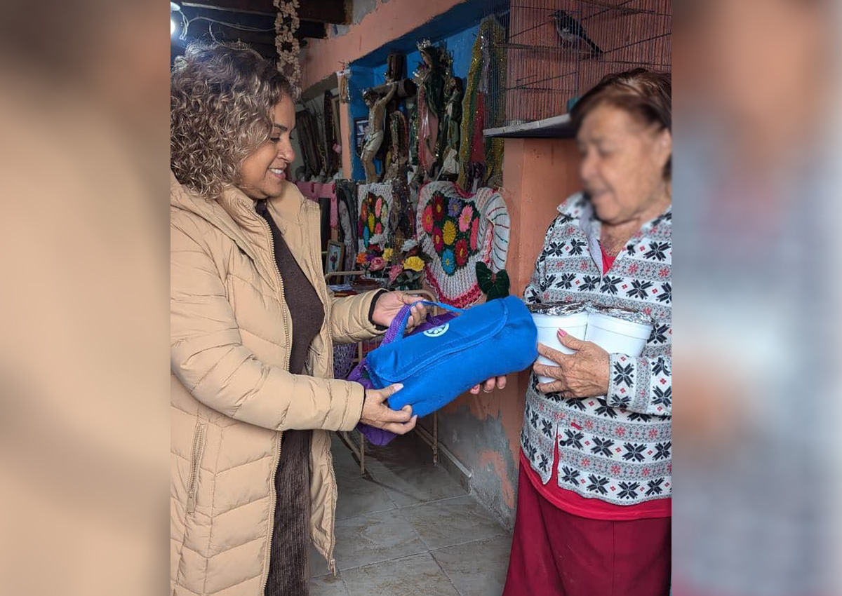 BRINDA DIF CUATRO CIÉNEGAS ABRIGO Y ALIMENTO A QUIEN MÁS LO NECESITA