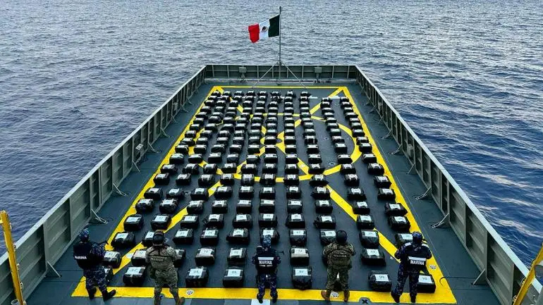 … Y Marina y Guardia Costera de EU aseguran 4.7 toneladas de cocaína