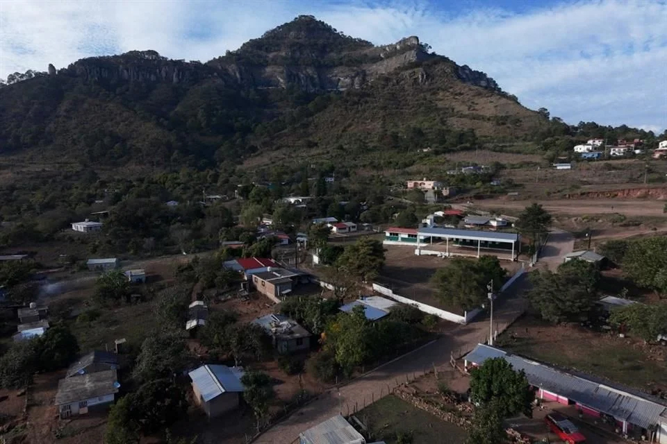 Identifica FGR cuerpos de 5 mineros en fosa de Sinaloa