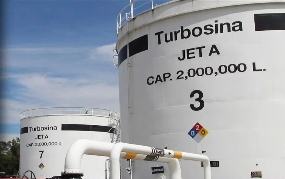 Vuelos desde México a Cuba cargan turbosina en el País