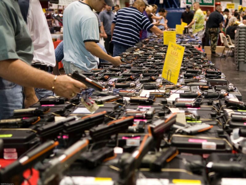 México, entre la demanda a EU y el mercado legal interno de armas