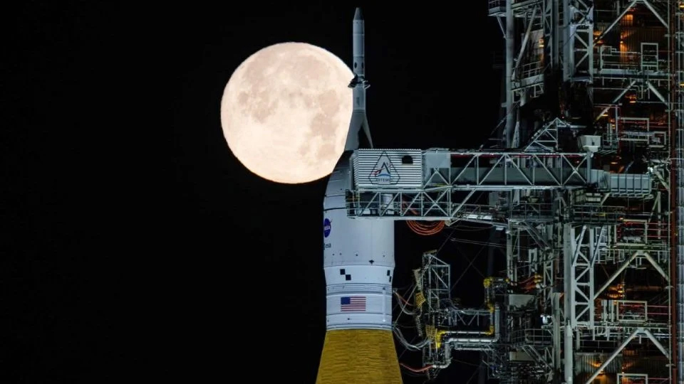 Aplaza la NASA lanzamiento de la misión lunar Artemis II