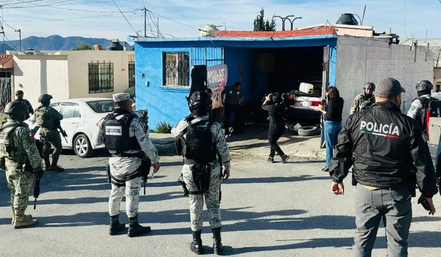 Detienen a hombre por vehículo robado