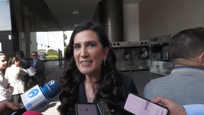 DIPUTADA KENIA LÓPEZ RABADÁN Presidenta de la Mesa Directiva de la Cámara de Diputados