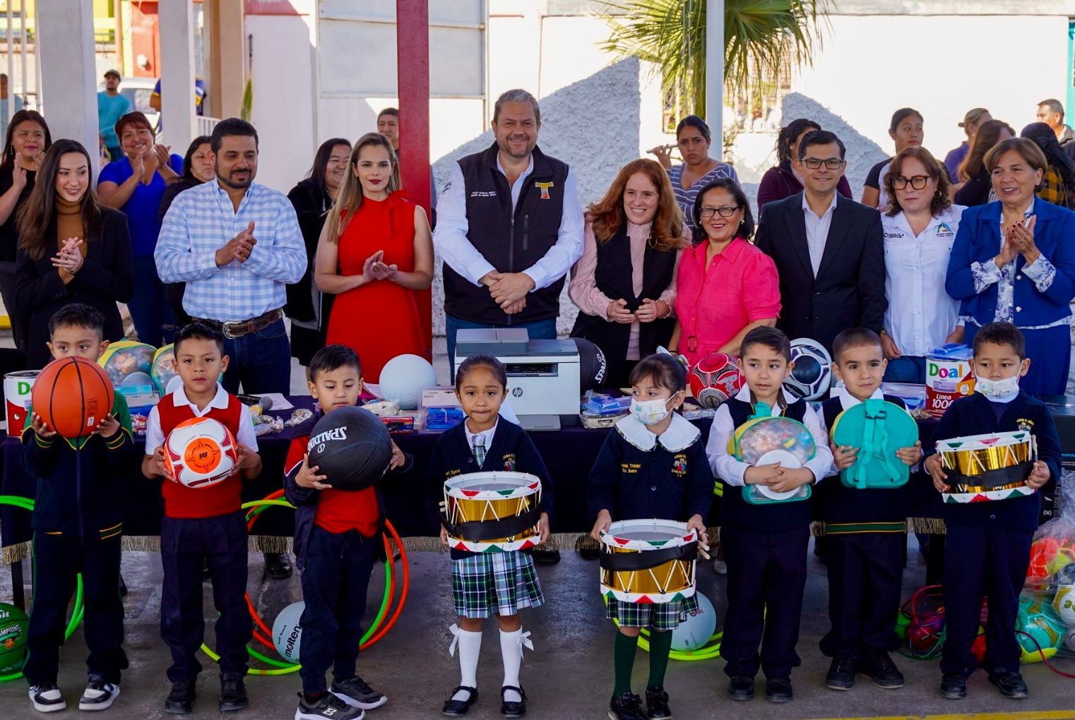 Benefician a mil 117 alumnos en Ramos