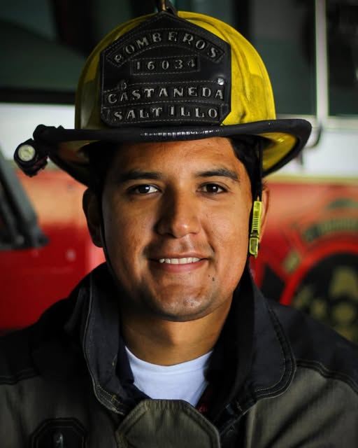Invitan a saltillenses a Academia de Bomberos