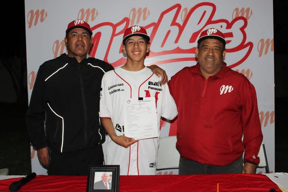 DIABLOS ROJOS DE MÉXICO FIRMAN A MATEO VÁZQUEZ