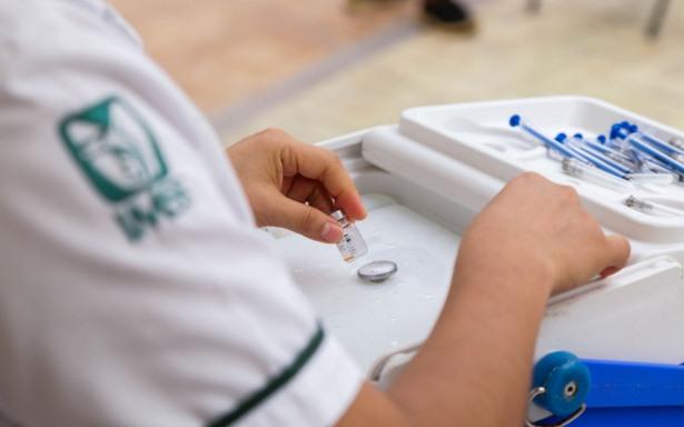 Ofrece IMSS vacunas contra el sarampión