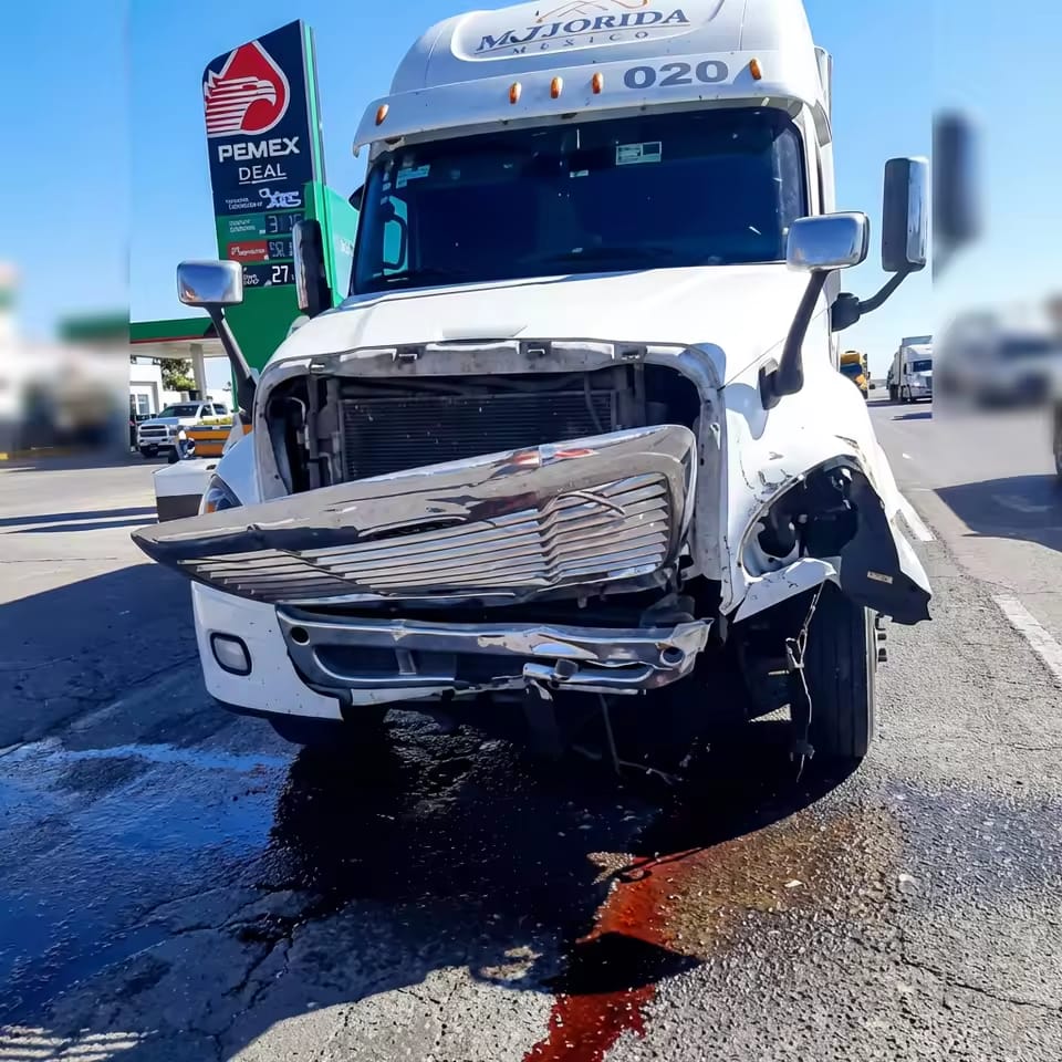 ¡EL TRÁILER NO PUDO FRENAR! CAOS Y PÁNICO EN LA CARRETERA