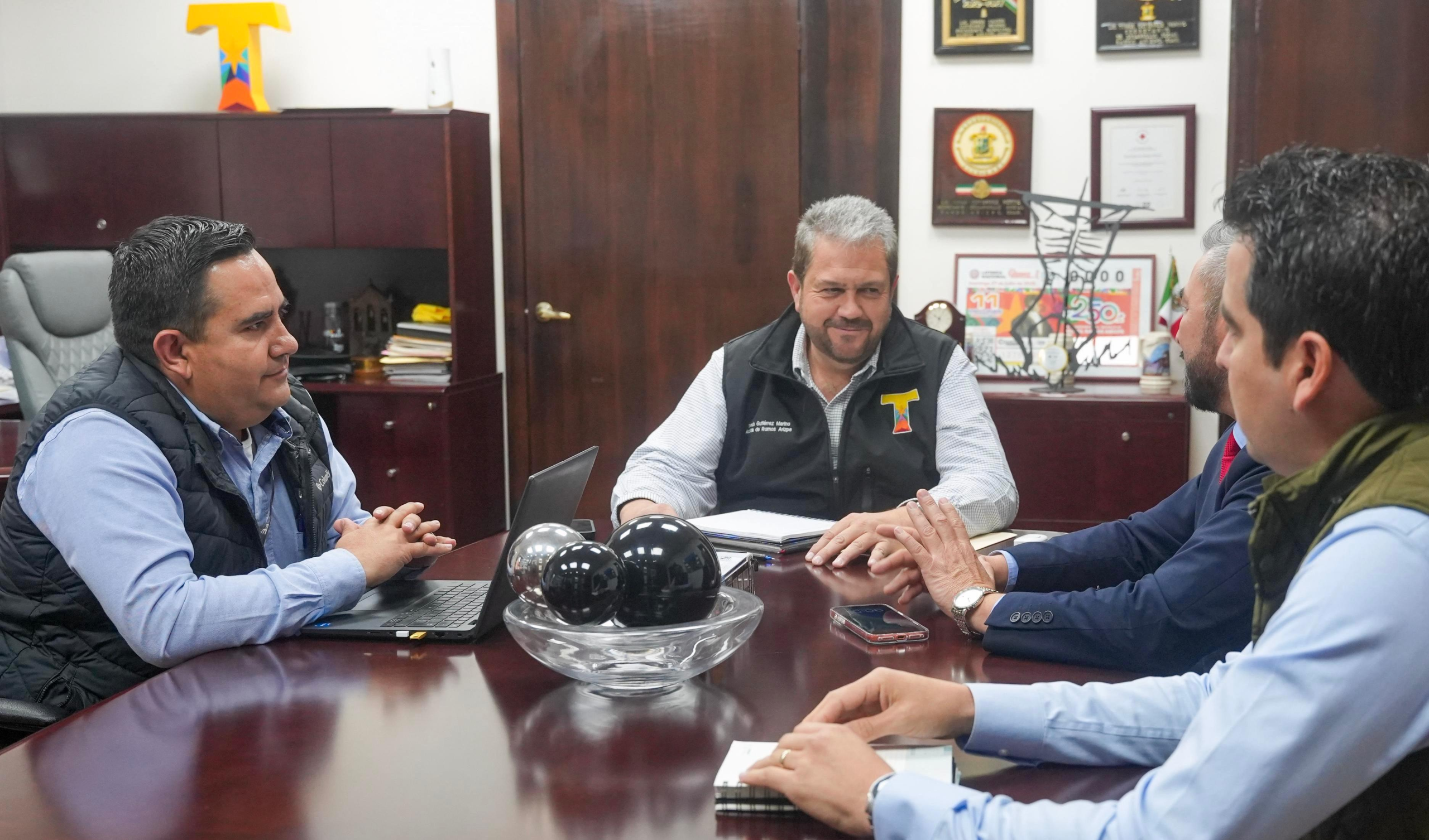 Fortalece Tomás Gutiérrez coordinación con CFE para mejorar capacidad eléctrica en Ramos