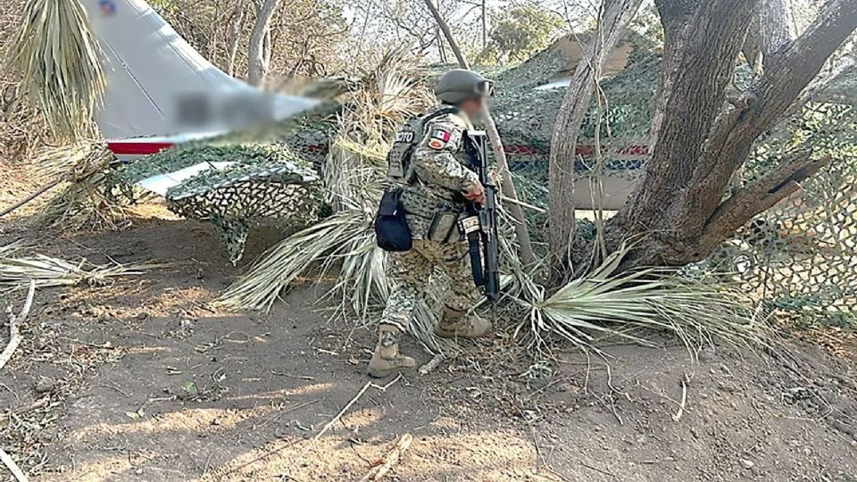 Aseguran un avión en Oaxaca que transportaba más de media tonelada de coc*ína
