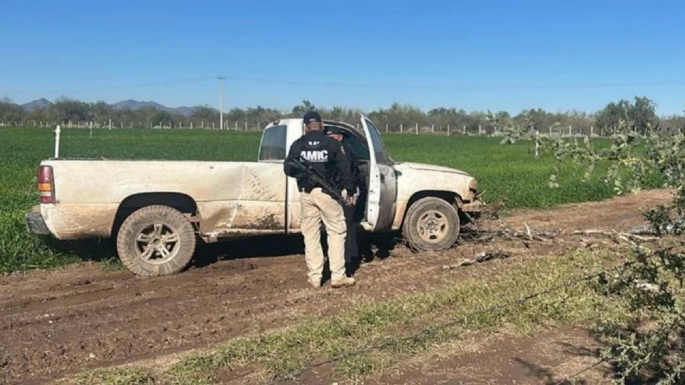 Imputan a agente de investigación en Sonora por manipular la escena de un h*micidio; destruyó documentación clave