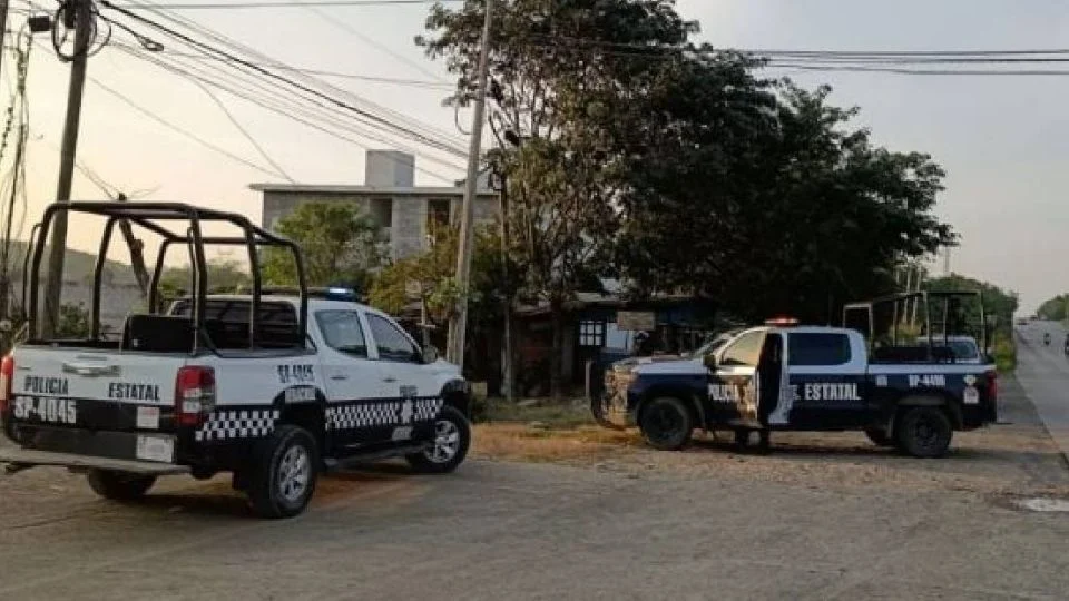 As3 sinan a jefe de inspectores de Comercio frente a su hija y hieren a otro hombre en Veracruz