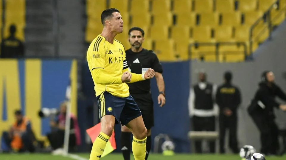 Cristiano Ronaldo marca doblete para llegar a 964 goles en su carrera; destacan que ha anotado más de 500 desde que cumplió 30 años