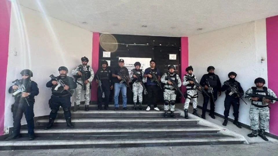 Se intoxican menores de edad por presunto consumo de dr*gas durante fiesta en Oaxaca; aseguran salón de eventos