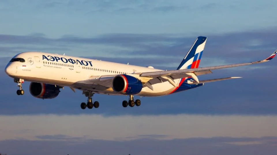 Rusia repatria a más de 4 mil turistas varados en Cuba por crisis de combustible para aviones