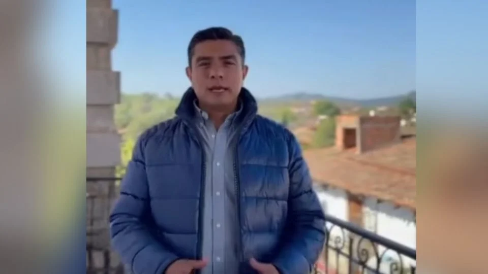 Carreteras continúan bloqueadas en Tapalpa, municipio donde cayó «El Mencho»; alcalde pide resguardarse