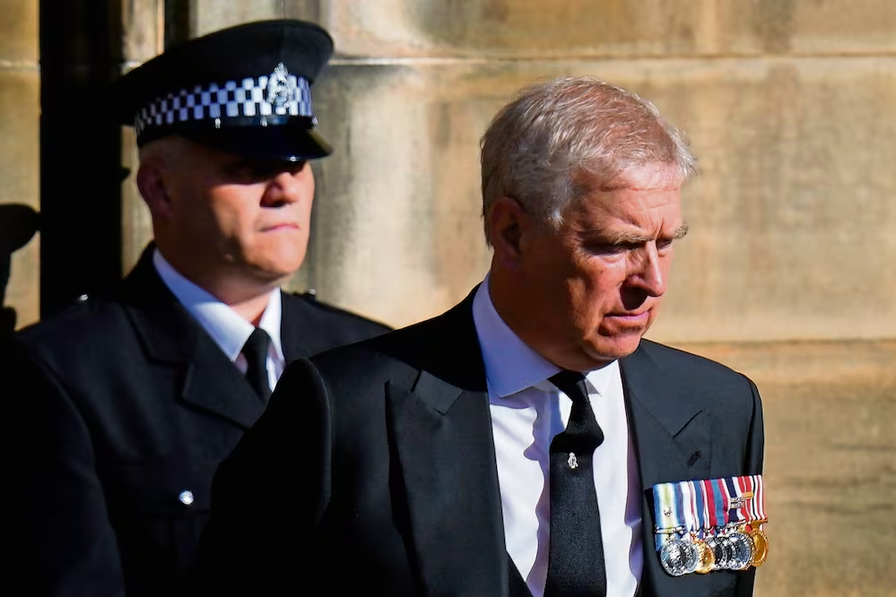 Gobierno británico, dispuesto a publicar documentos sobre expríncipe Andrés, ligado a Epstein; Cámara de Diputados avala divulgación