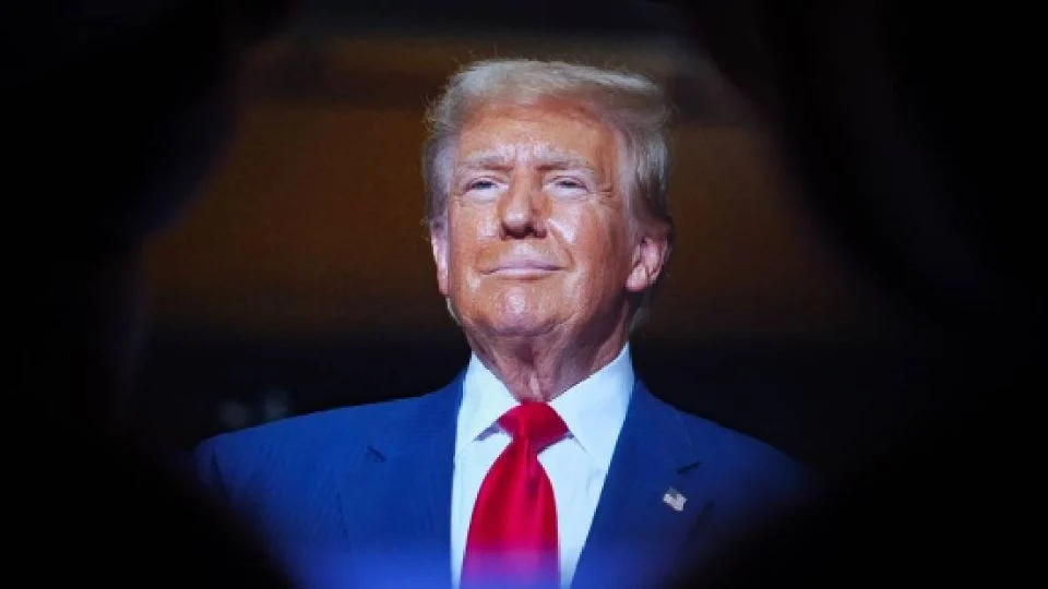 Trump difunde un video r*cista en contra de Michelle y Barack Obama