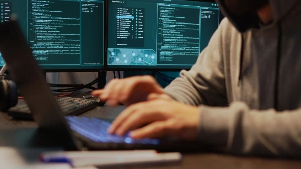 Hackeo masivo en México: usan IA para sustraer 150 GB de datos fiscales y electorales