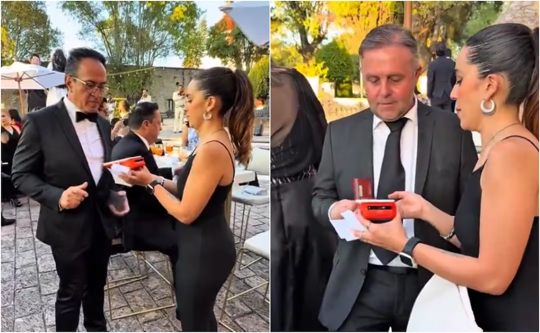 Recién casados ofrecen terminal bancaria a sus invitados para regalo de boda