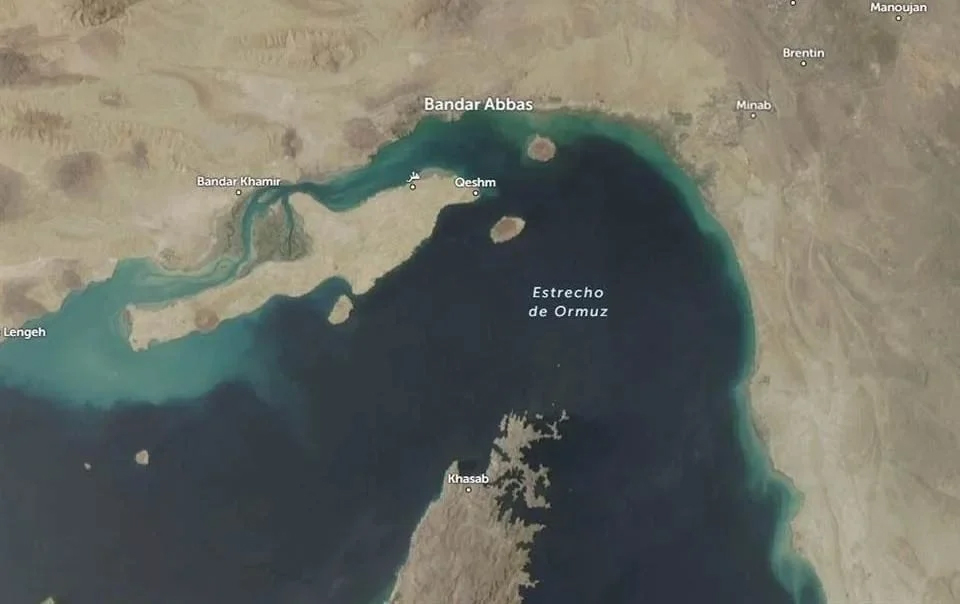 Ve Irán ‘blancos legítimos’ a buques de EU-Israel en Ormuz