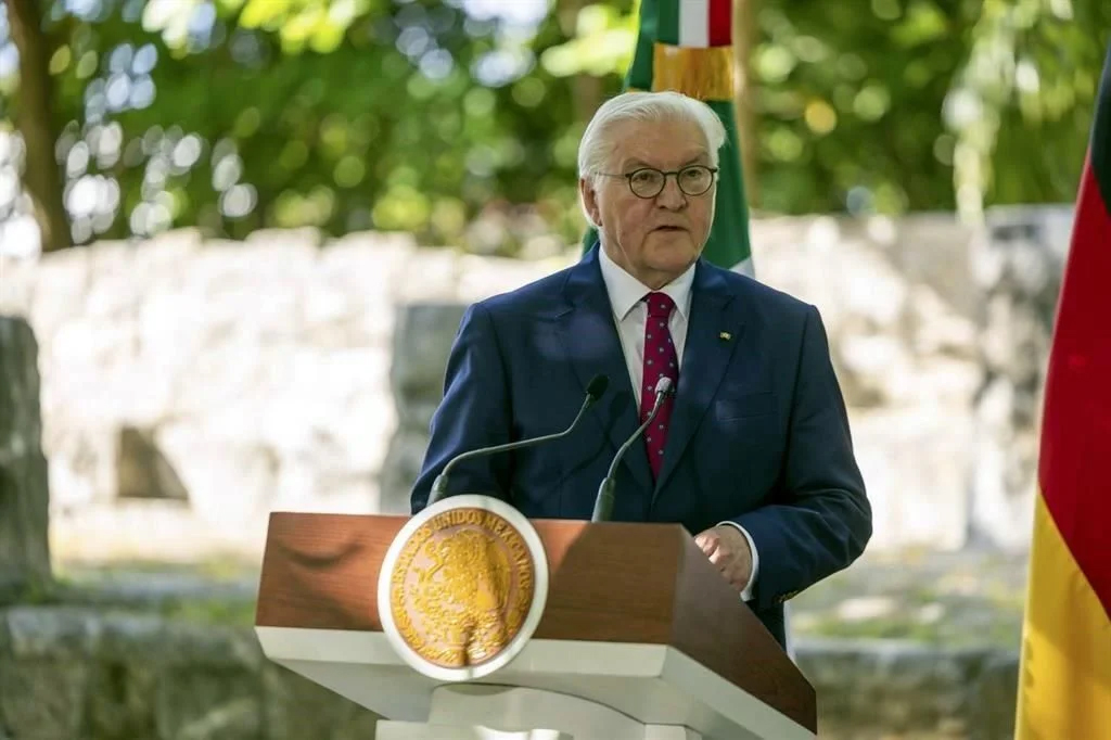 Critica Presidente de Alemania política de EU ante Sheinbaum