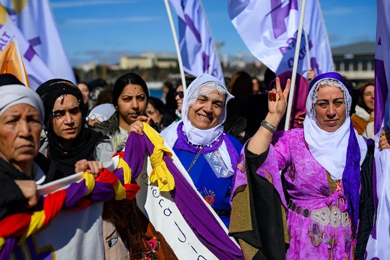 Celebran en el mundo el Día Internacional de la Mujer